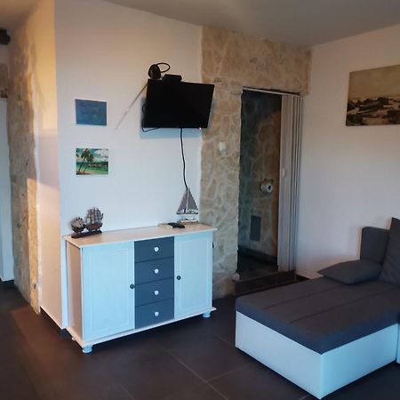 Apartmani Omišalj Exterior foto